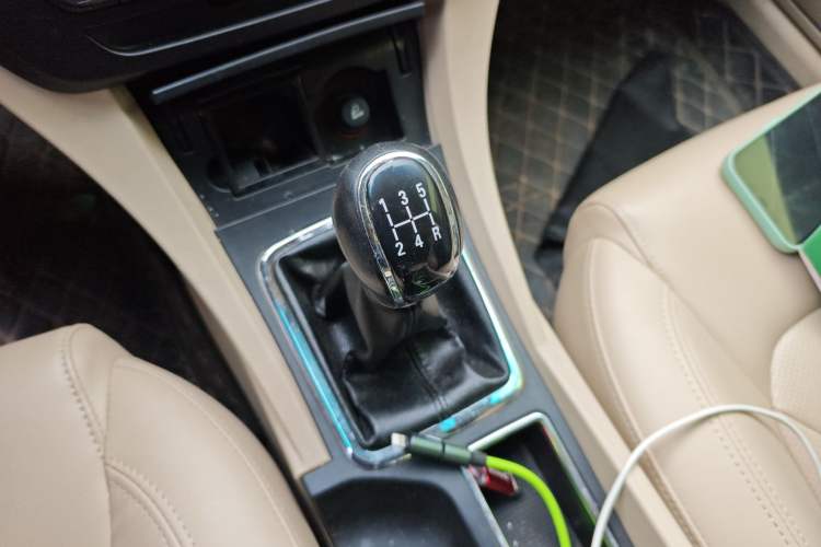 Used Geely Auto Emgrand 2016 Sedan 1.5L Manual Luxury Model