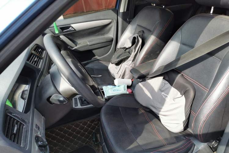 Used Volkswagen Lavida 2013 1.6L Manual Fashion Edition