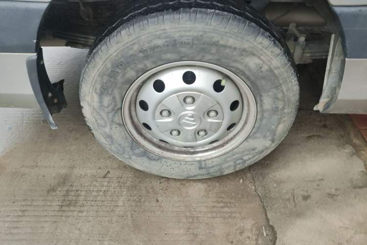 Used Foton Toano 2023 2.0T Manual Jixiang Long Wheelbase Mid-Top Rear Single Tire 7/9-Seater