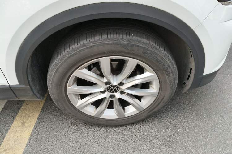 Used Volkswagen T-ROC 2022 280TSI DSG Two-Wheel Drive Elite PLUS Right Front Wheel Hub