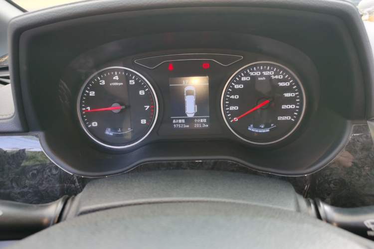 Used JAC Refine M4 2016 2.0L Manual Luxury Smart Version Instrument Cluster