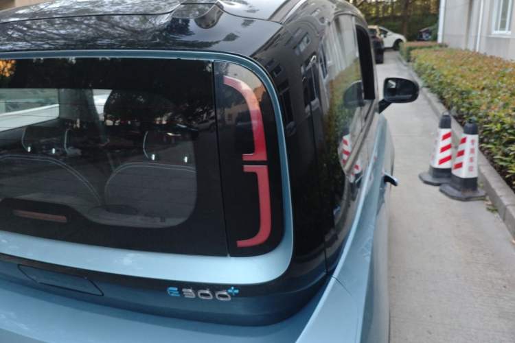 Used Baojun E300 2020 Plus Starry Intelligence Edition