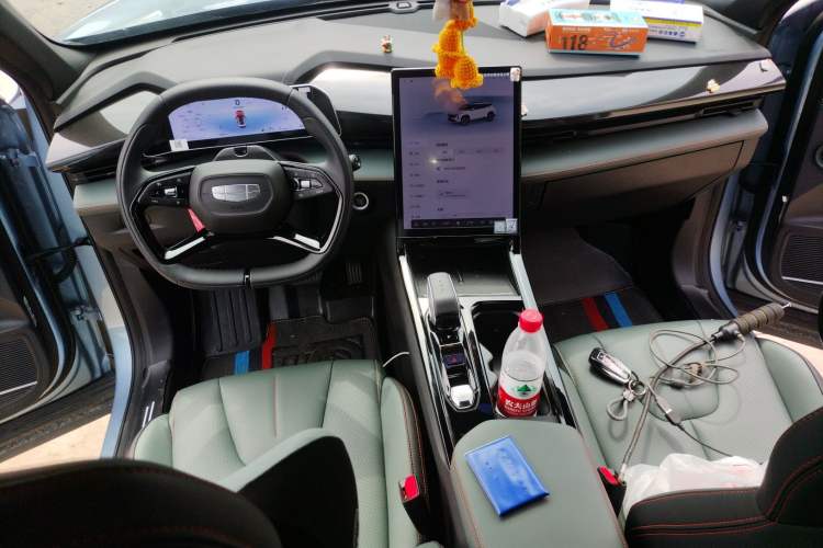 Used Geely Auto Emgrand X7 Sport 2024 1.5TD Prestige Edition Audio And AC Panel