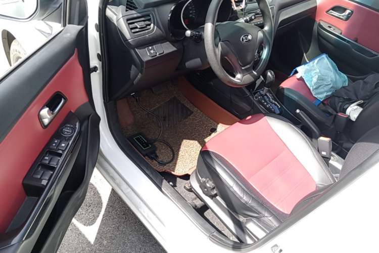 Used Kia K2 2015 Hatchback 1.4L AT GLS Cool Edition