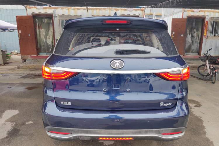 Used BYD Song MAX 2017 1.5T Automatic Smart Connect Elite 7-Seater
