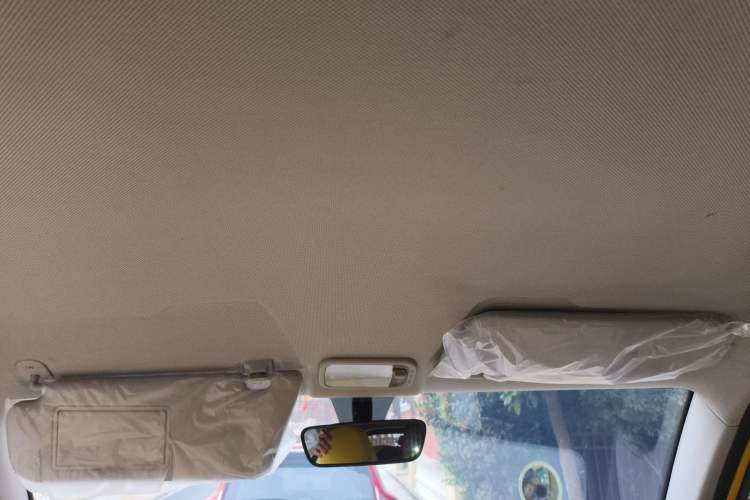 Used Wuling Hongguang MINIEV 2022 Macaron Premium Model – Lithium Ternary Battery Headliner