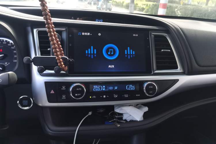 Used Toyota Highlander 2018 2.0T Four-Wheel Drive Prestige Version 7 Seats China VI Standard