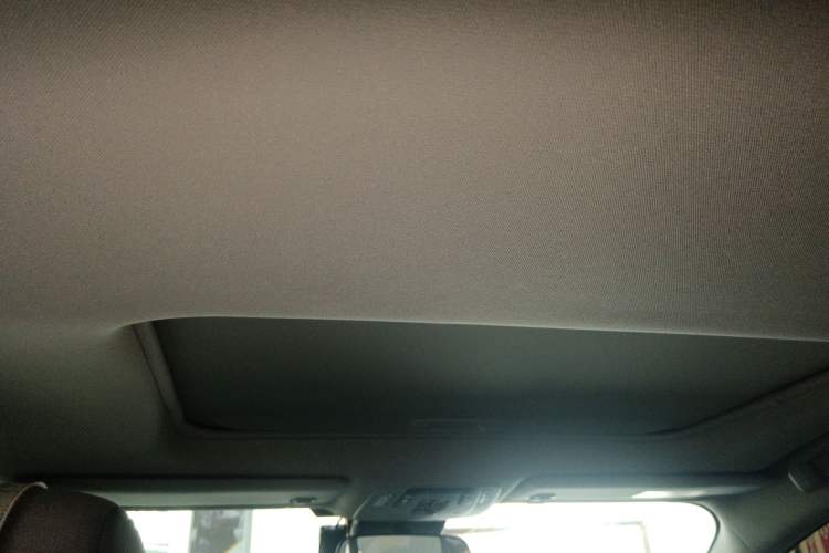 Used Toyota Sienna 2026 Model 2.5L Dual-Engine Two-Wheel-Drive Comfort Edition