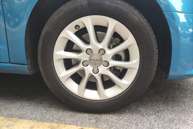 Used Audi A3 2015 Sportback 35 TFSI Millionth Anniversary Intelligent Leading Model Right Front Wheel Hub