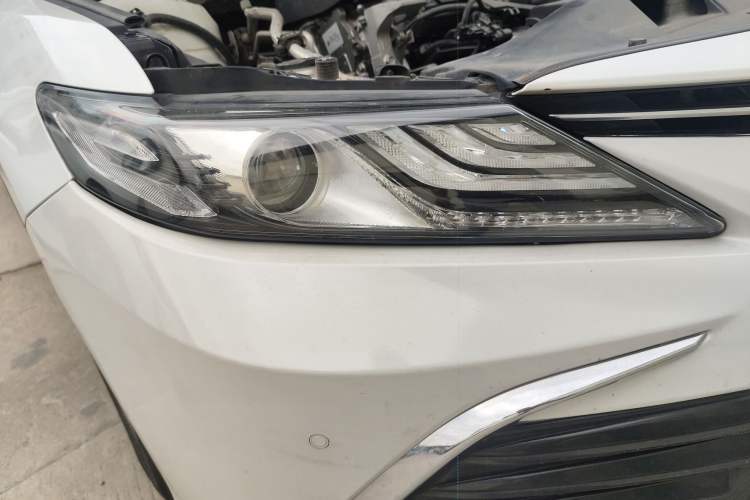 Used Toyota Camry 2021 2.0G Luxury Edition
