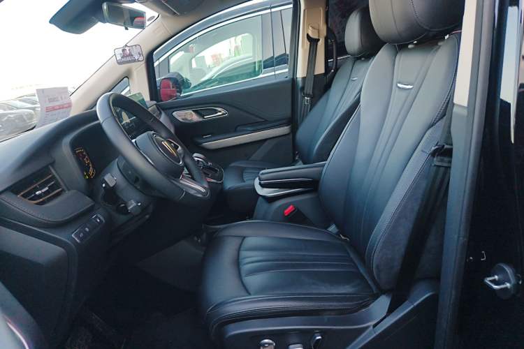 Used Hongqi HQ9 PHEV 2024 2.0T Four-Wheel Drive Business Edition