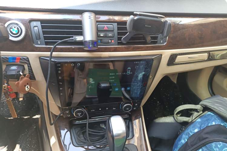 Used BMW 3 Series 2010 320i Sport Edition Audio And AC Panel