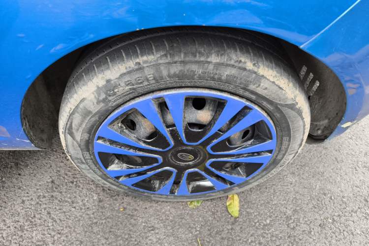 Used Ford Fiesta 2011 Hatchback 1.5L Manual Fashion Edition Right Front Wheel Hub