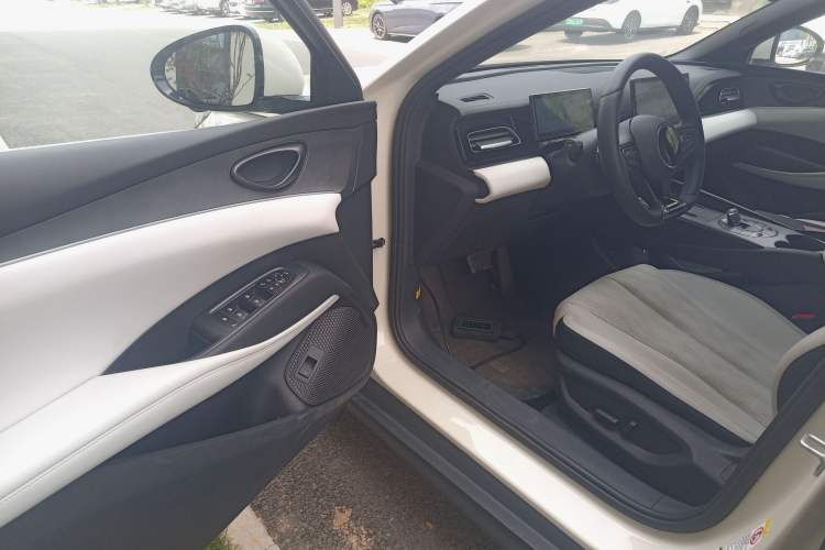 Used BYD Seal 06 New Energy 2025 DM-i Smart Drive 120KM Deluxe Model
