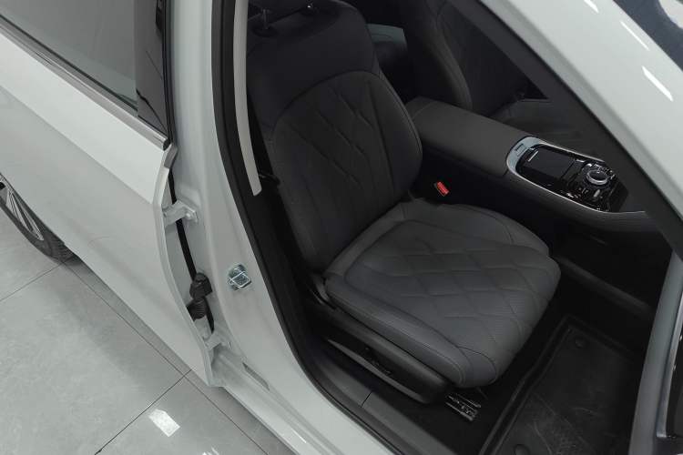 Used Geely Galaxy Galaxy A7 2025 Model EM-i 150km Exploration+ Edition
