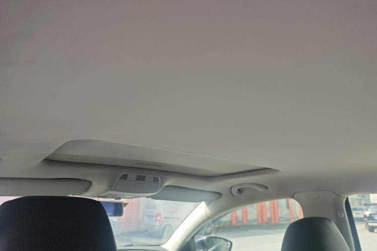 Used Volkswagen Magotan 2013 1.8TSI Luxury Model Headliner