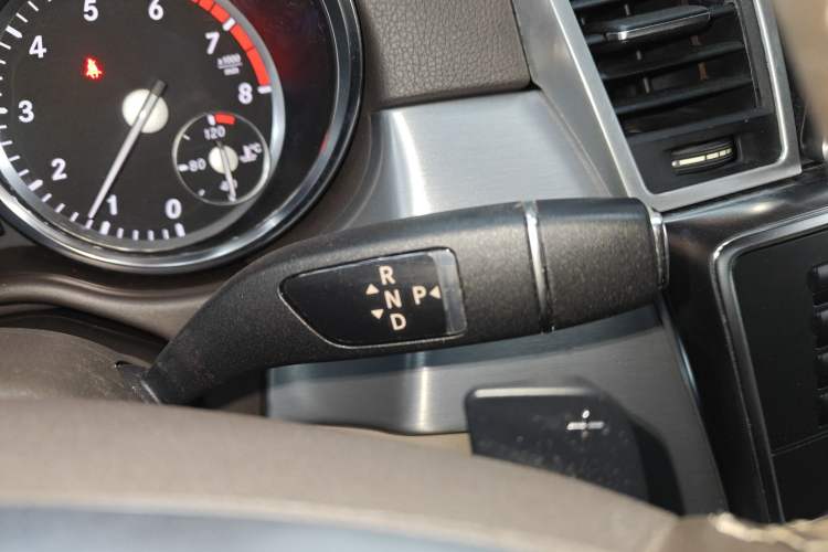 Used Mercedes-Benz M-Class 2014 ML 320 4MATIC