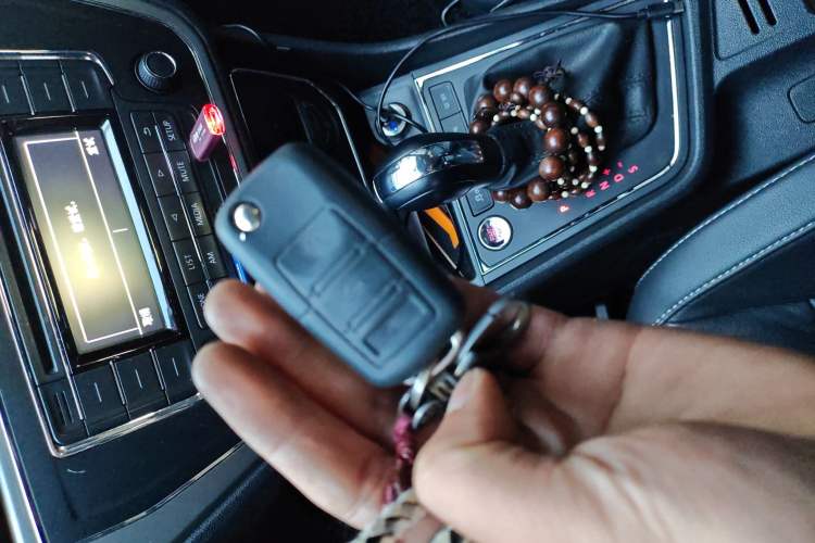 Used Volkswagen Lavida 2017 1.6L Automatic Comfort Edition
