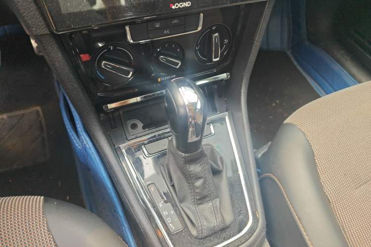 Used Volkswagen C-TREK 2018 1.5L Automatic Comfort Model
