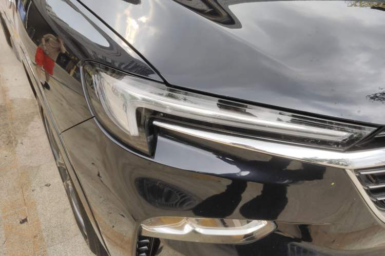 Used Buick Enclave 2020 28T Four-Wheel Drive Luxury Flagship Edition Right Front Headlight