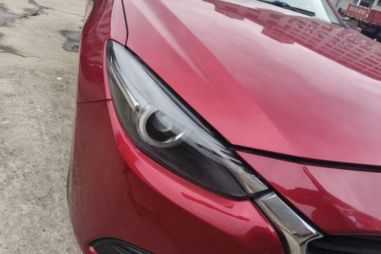 Used Mazda 3 Axela 2017 Sedan 1.5L Automatic Luxury Model China VI Standard