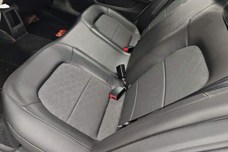 Used Volkswagen Santana 2013 1.4L Manual Comfort Edition
