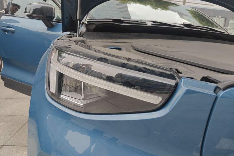 Used Volvo C40 2022 Long-Range Version
