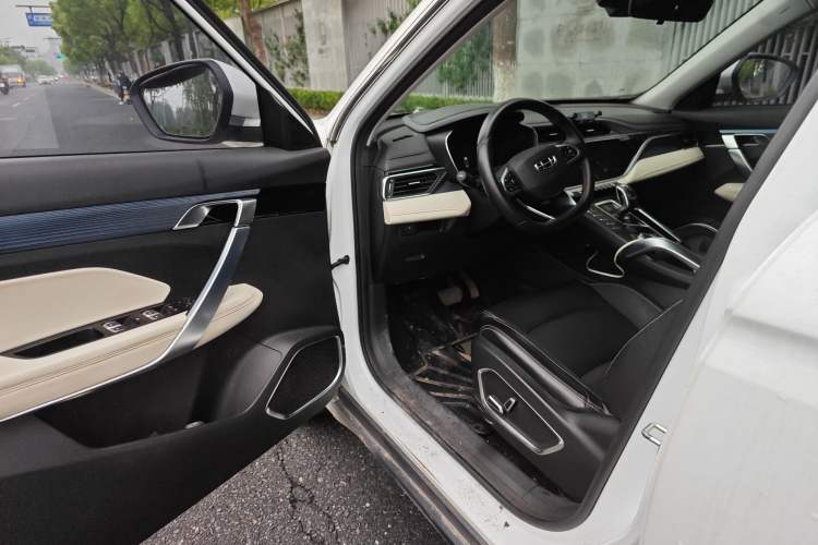 Used Geely Auto Emgrand X7 Sport 2022 Boyue X 1.8TD DCT ZhiZun Edition
