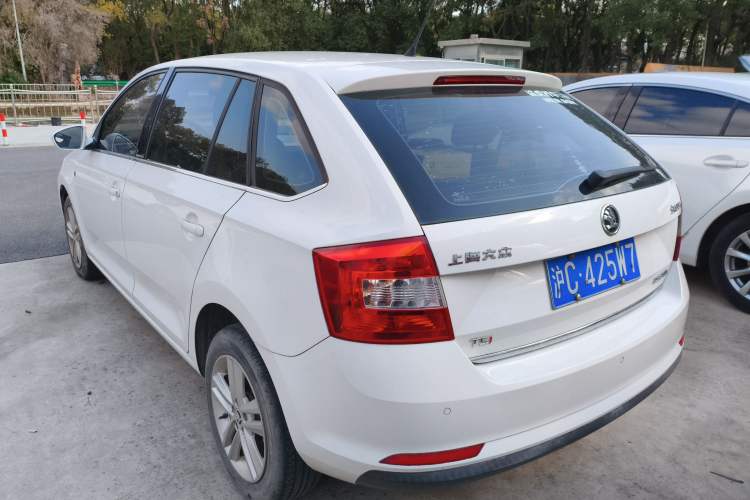 Used Skoda Rapid Spaceback 2014 1.4 TSI DSG Trend Edition
