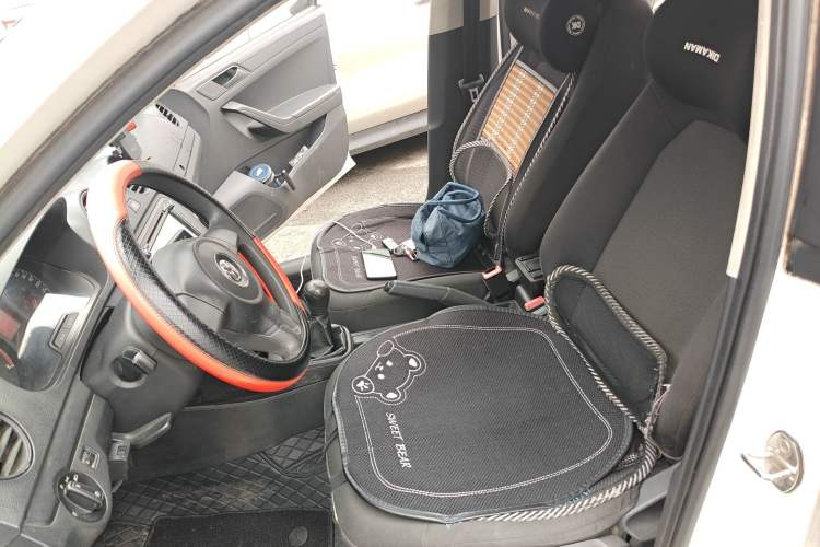 Used Volkswagen Jetta 2015 1.4L Manual Fashion Model Left Front Seat