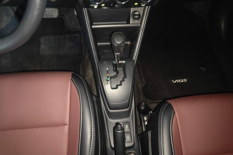 Used Toyota Vios 2017 1.5L CVT Innovation Edition Gear Lever