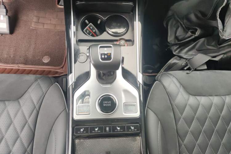 Used Hongqi HS5 2019 2.0T Smart Connect Flagship All-Wheel-Drive Version Gear Lever