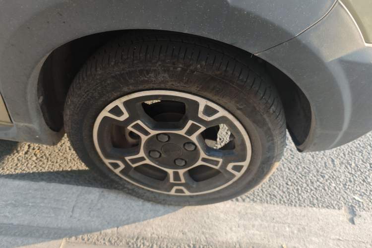 Used Geely Galaxy Panda 2024 200km Panda Rider Right Front Wheel Hub