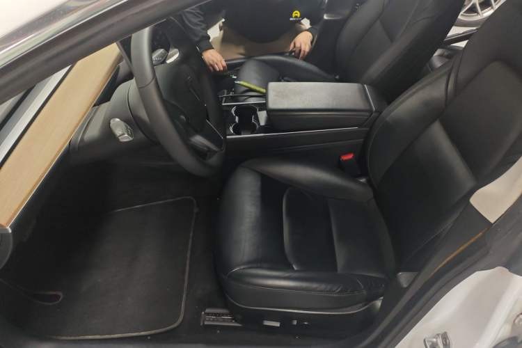 Used Tesla Model 3 2019 Long-Range All-Wheel-Drive Version