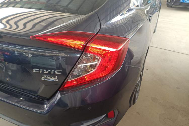 Used Honda Civic 2016 220TURBO CVT Luxury Edition