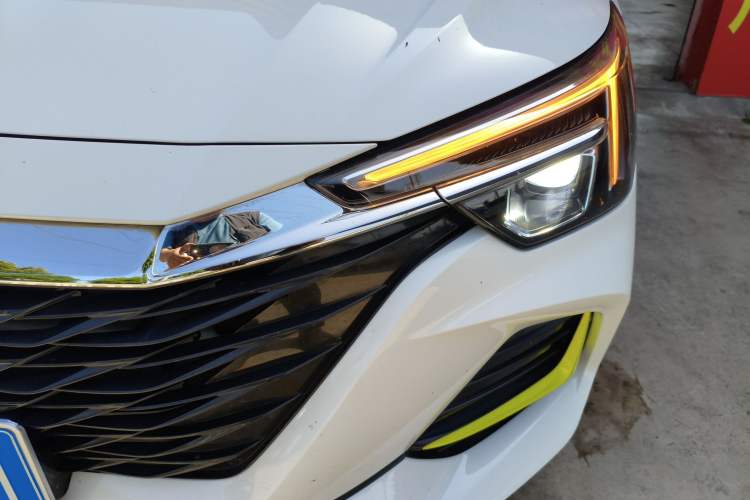 Used Roewe i6 MAX 2020 300TGI Automatic Cool & Stylish Skyroof Edition