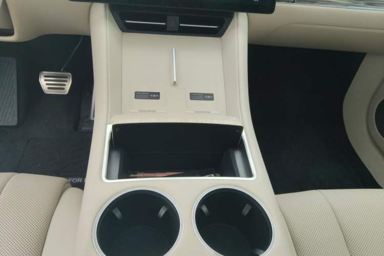 Used Hima Luxeed R7 2025 Range-Extended Version 251 km Max
