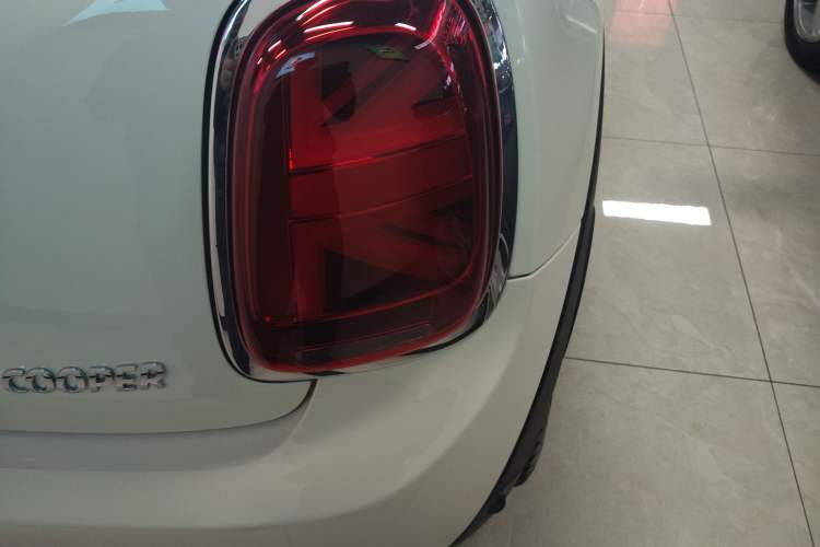 Used MINI MINI 2018 1.5T COOPER Artist