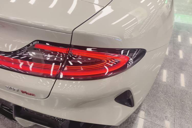 Used Xiaomi Auto SU7 2024 Four-Wheel Drive Ultra-Long Range Advanced Intelligent Driving Max Edition