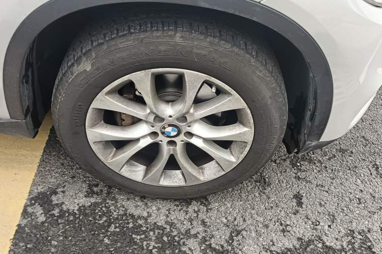 Used BMW X5 2015 xDrive28i
