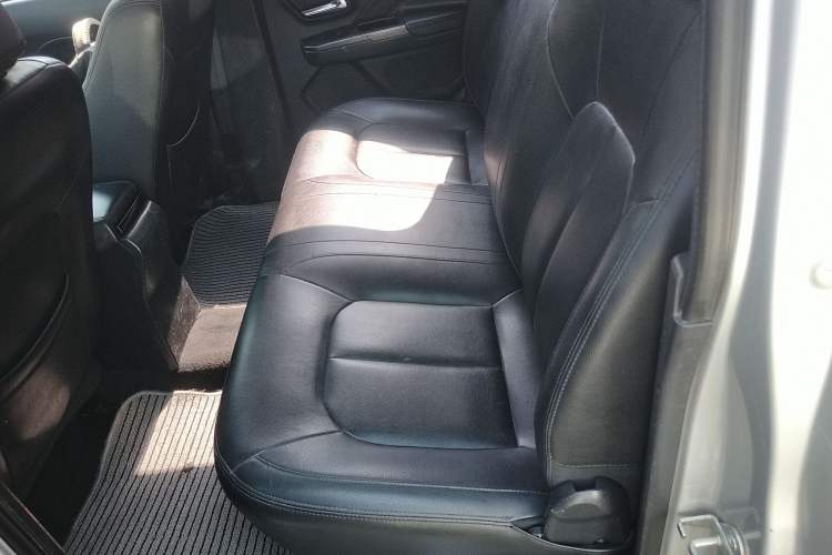 Used Great Wall Wingle 5 2017 2.0T European-Style Diesel Two-Wheel-Drive Elite Version with Large Double Cab – GW4D20B