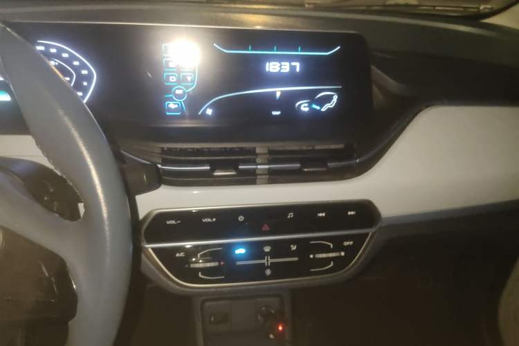 Used Oshan Benni E-Star 2022 Qingxin Edition Colorful Model Lithium Iron Phosphate