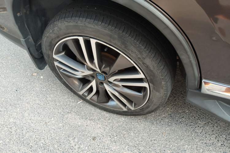 Used BYD Tang New Energy 2017 2.0T All-Wheel Drive Hyatt Model
