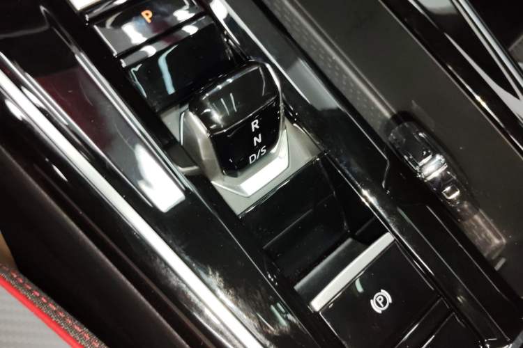 Used Volkswagen Lamando 2024 Lavida L 280TSI DSG Cool & Spicy Edition
