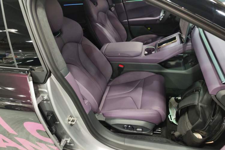 Used XPeng P7 2025 Model—750 All-Wheel-Drive High-Performance Ultra