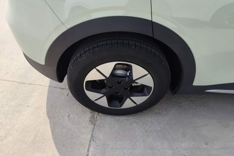 Used Geely Galaxy Geome 2025 UP 410km Exploration Edition
