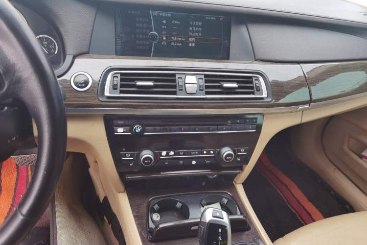 Used BMW 7 Series 2011 730Li Elegant Model Audio And AC Panel