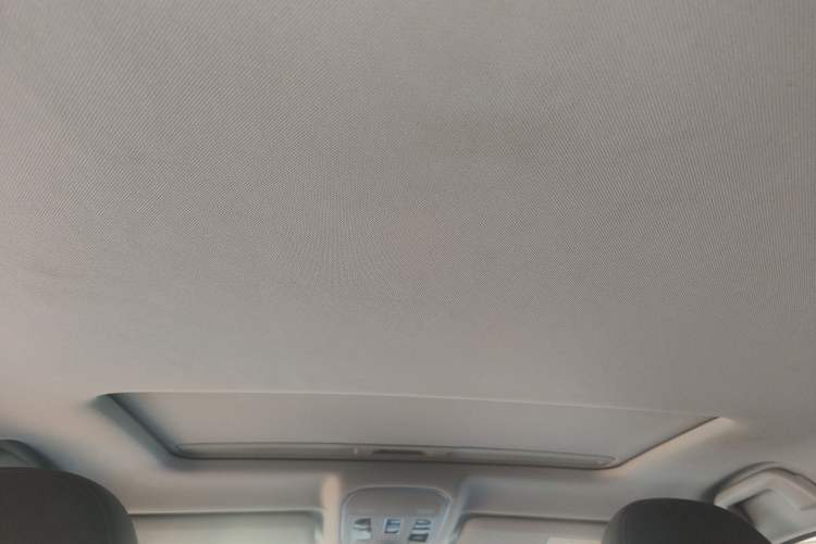 Used Haval H2 2017 Blue Label 1.5T Automatic Two-Wheel Drive Luxury Model Headliner