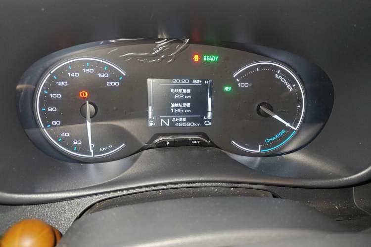Used Wuling Hongguang New Energy 2025 Extended-Range Hybrid 50KM Comfort Version Odometer Close Up