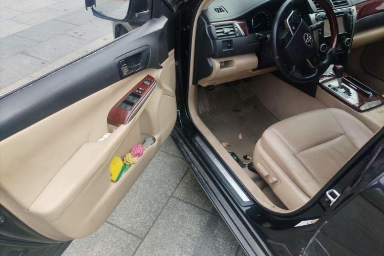 Used Toyota Camry 2012 2.5G Luxury Edition Driver Seat